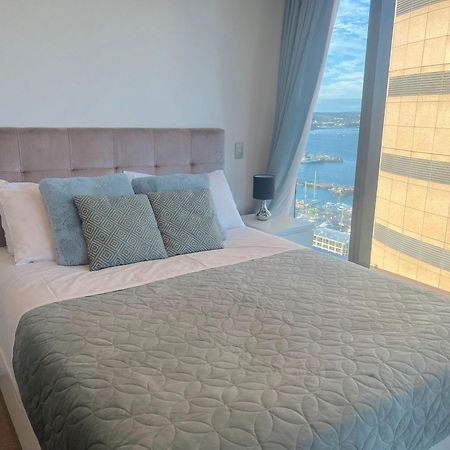 Magnificent Harbour View Skytower View Apartment In Cbd Auckland Esterno foto