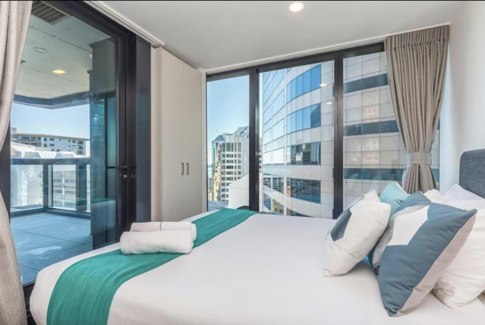 Magnificent Harbour View Skytower View Apartment In Cbd Auckland Esterno foto
