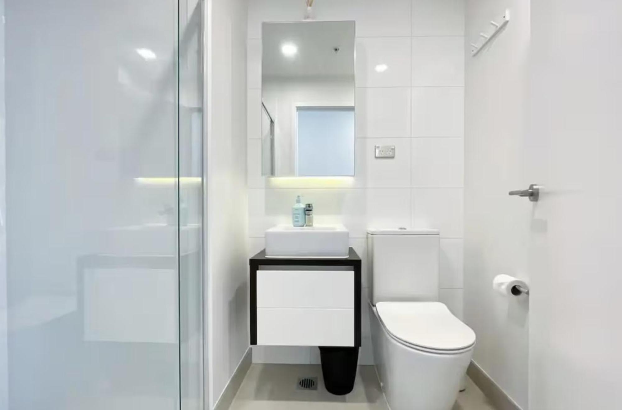 Magnificent Harbour View Skytower View Apartment In Cbd Auckland Esterno foto
