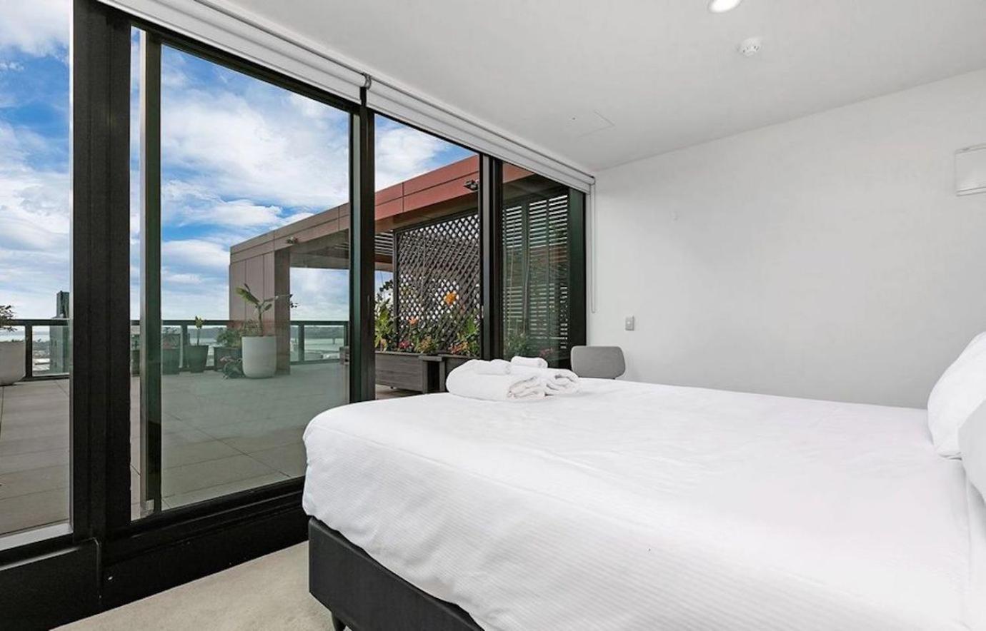 Magnificent Harbour View Skytower View Apartment In Cbd Auckland Esterno foto
