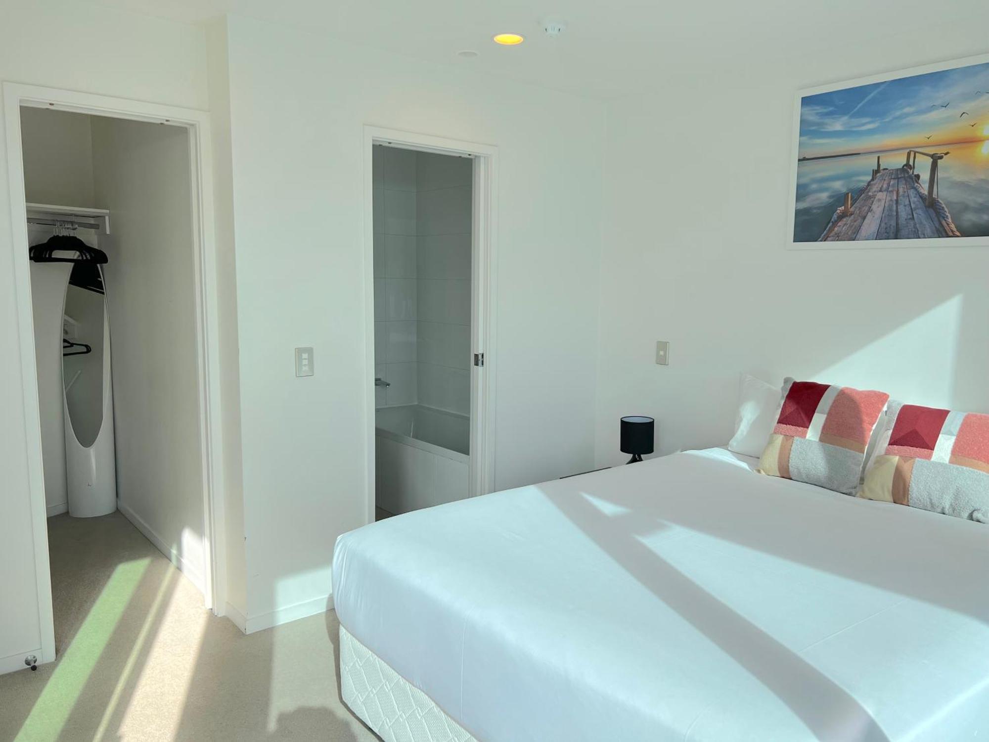 Magnificent Harbour View Skytower View Apartment In Cbd Auckland Esterno foto